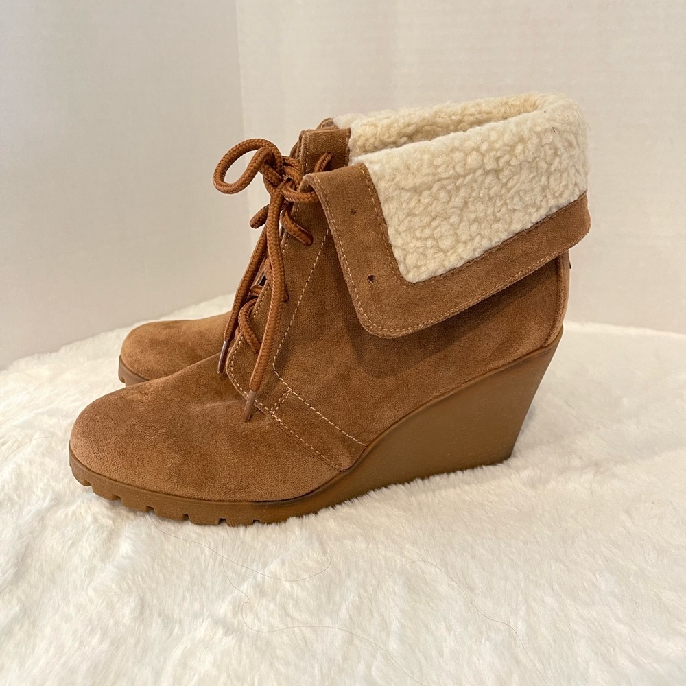 Nautica New Rendon sherpa lined wedge ankle boots size 6 1/2